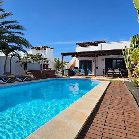Angelita Villa